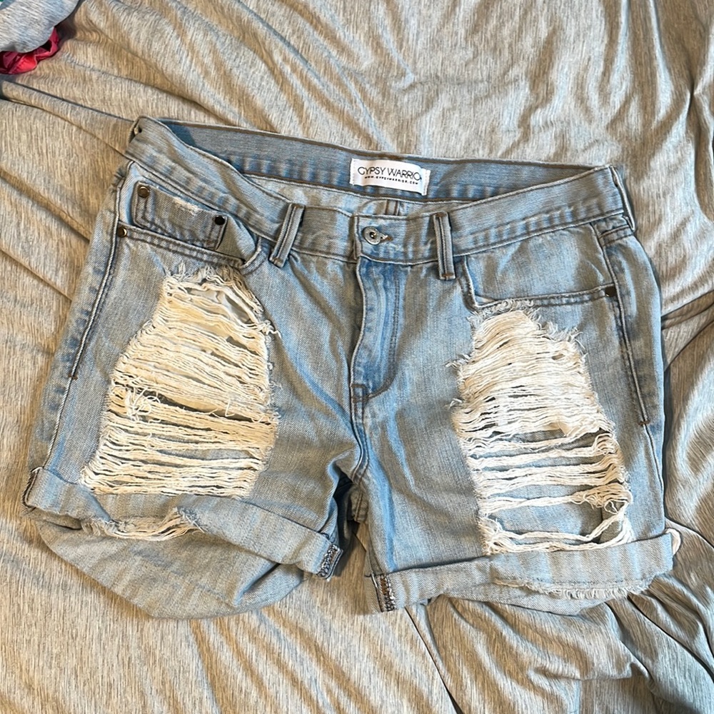 Gypsy Warrior distressed shorts, size Large